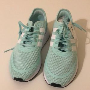 Size 6 Women’s Adidas Originals N-5923 in Seafoam